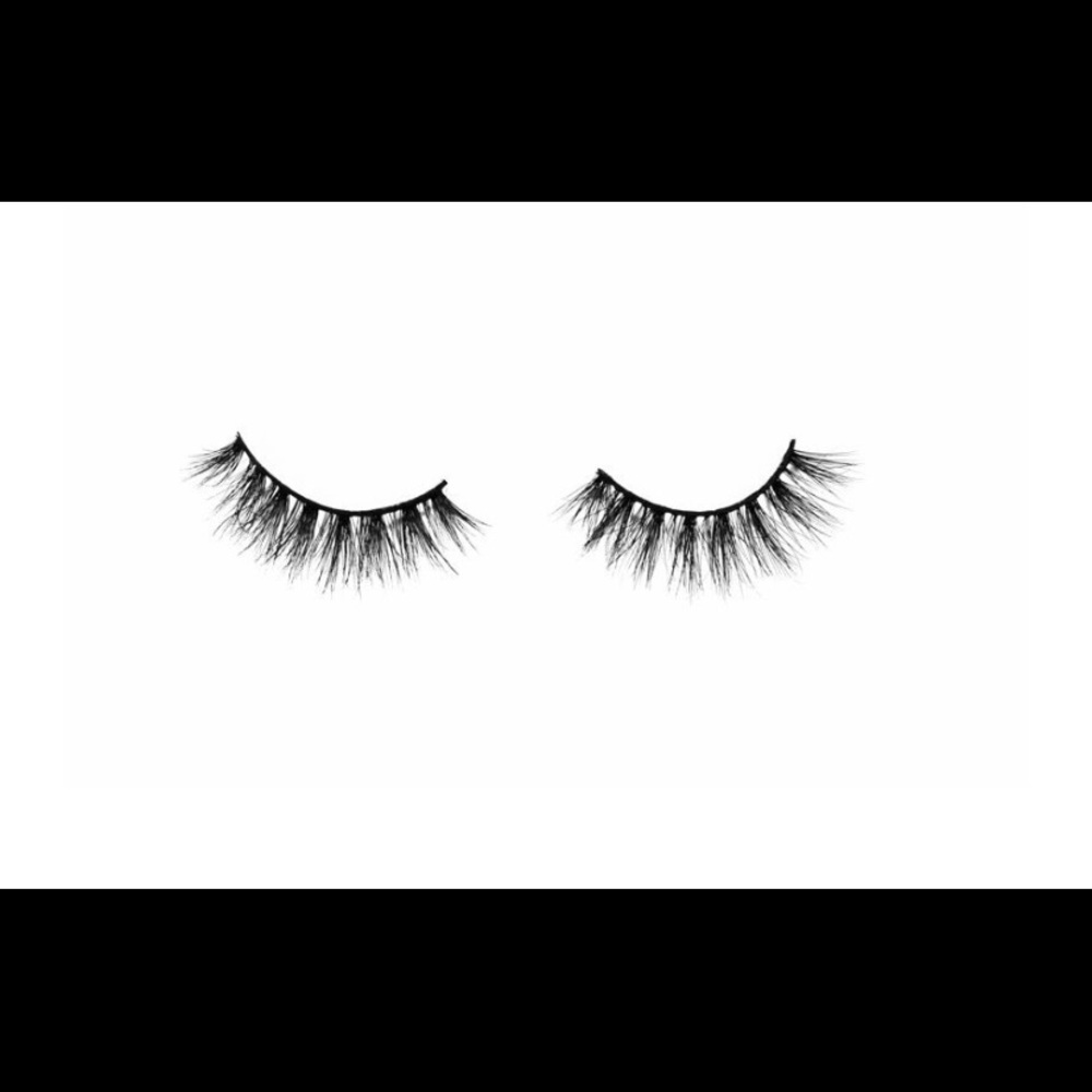 3D False Lashes - Picture 2 of 3